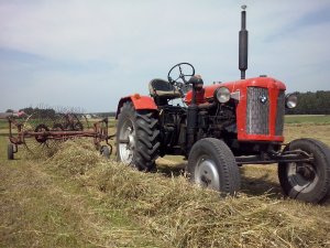 Zetor T-25k + Zgrabiarka Bautz