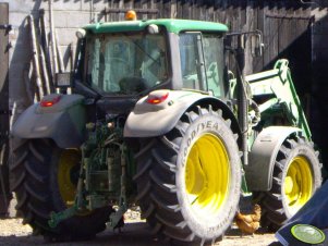 John Deere 6330