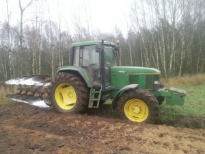 John Deere 6800