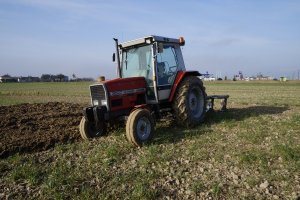 Massey ferguson 3060 i pług UG 4