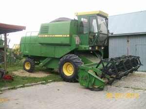 John Deere 975