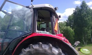 Massey Ferguson 5430. Szyba