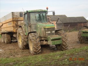 John Deere 6910 S
