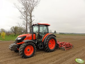 Kubota M8560