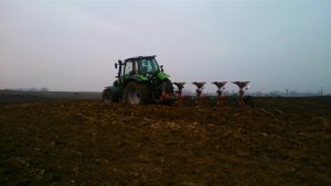 Deutz Fahr M600 i Kverneland ES150