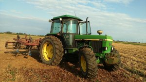 John Deere 3050