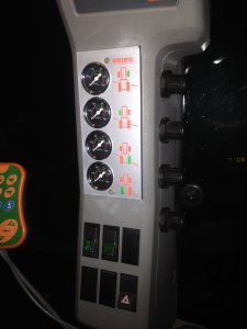 Panel sterowania ciśnieniem w kołach