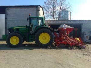 John Deere 6830 Premium + Kverneland ACCORD DA + KLH