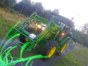 John Deere 5065 E + Hydrometal AT 10