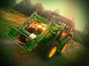 John Deere 5065E + Hydrometal AT10