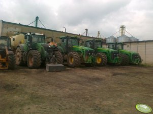 JD 8345R, 8320R i Fendt 936