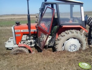 Massey Ferguson 255