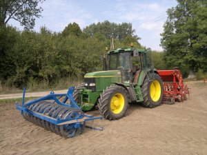 John Deere 6600