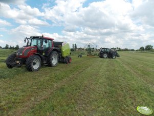 Valtra N111 + Claas Variant 360 RC & Valtra N101 + Krone Swardo 800