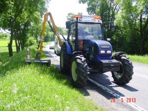 Kosiarki wysięgnikowe i Farmtrac 690DT wersja komunalna pod patronatem ROLMEX