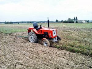 Władimirec T-25 & pług 2 + bronka