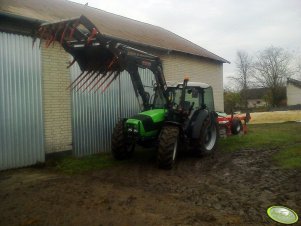 Deutz Fahr Agrofarm 410 + Stoll FZ 10 & Akpil Mix 40 3+1