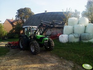 Deutz Fahr Agrofarm 410 + Stoll FZ 10 & Expom Lech 3,3 m