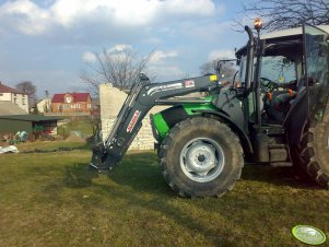 Deutz Fahr Agrofarm 410 + Stoll FZ 10