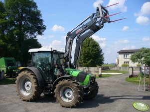 Deutz - Fahr Agrofarm 420 + Stoll Robust FZ 20