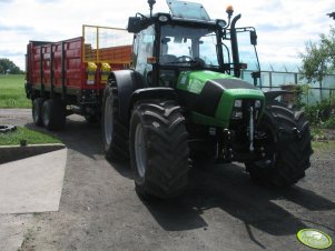 Deutz-Fahr Agrofarm 430 + rozrzutnik Metal Fach
