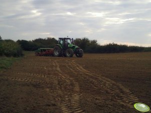 Deutz-Fahr Agrotron M620 + Hassia DK 450