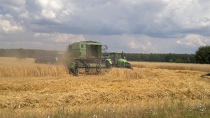 John Deere 2064