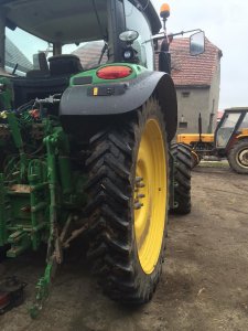 John Deere 6140r
