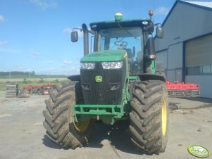 John Deere 7200R