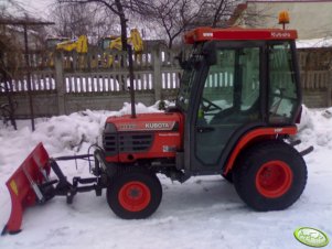 Kubota B2400