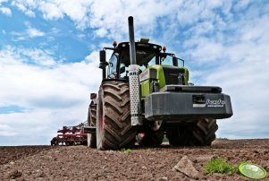 Claas Xerion 3800