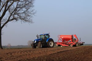 New Holland T7050 & Horsch Pronto 4DC