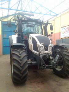 Valtra n163