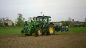 John Deere 5100R & Monosem