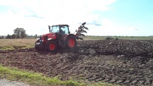 Kubota M135GX & Agrolux (Overum)
