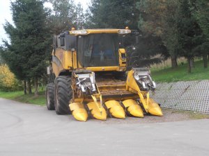 New Holland CX8040