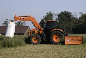 Kubota M7-171 i ładowacz