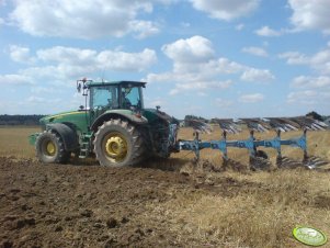 John Deere 8330 + Lemken