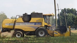 New Holland CSX7070