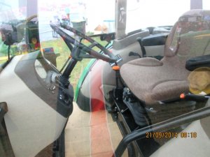 John Deere 5055E