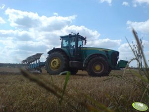 John Deere 8330 + Lemken