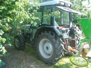 Lamborghini 660 f-plus + rozsiewacz