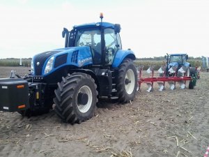 New Holland T 8.39