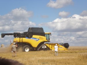 New Holland CR 9080
