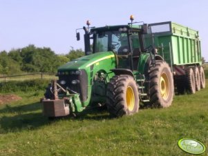 John Deere 8130