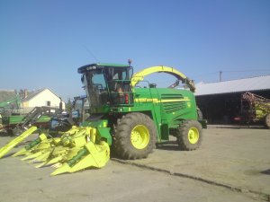 John Deere 7350