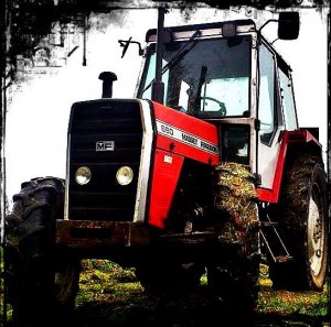 Massey Ferguson 690