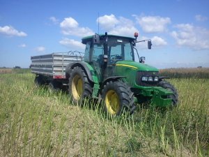 John Deere 5100R