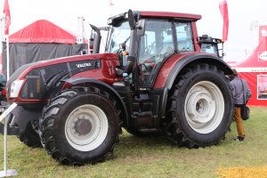 Valtra na Agroshow 2013