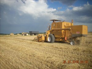 Bizon Z056 & Ursus C-330 & d-47